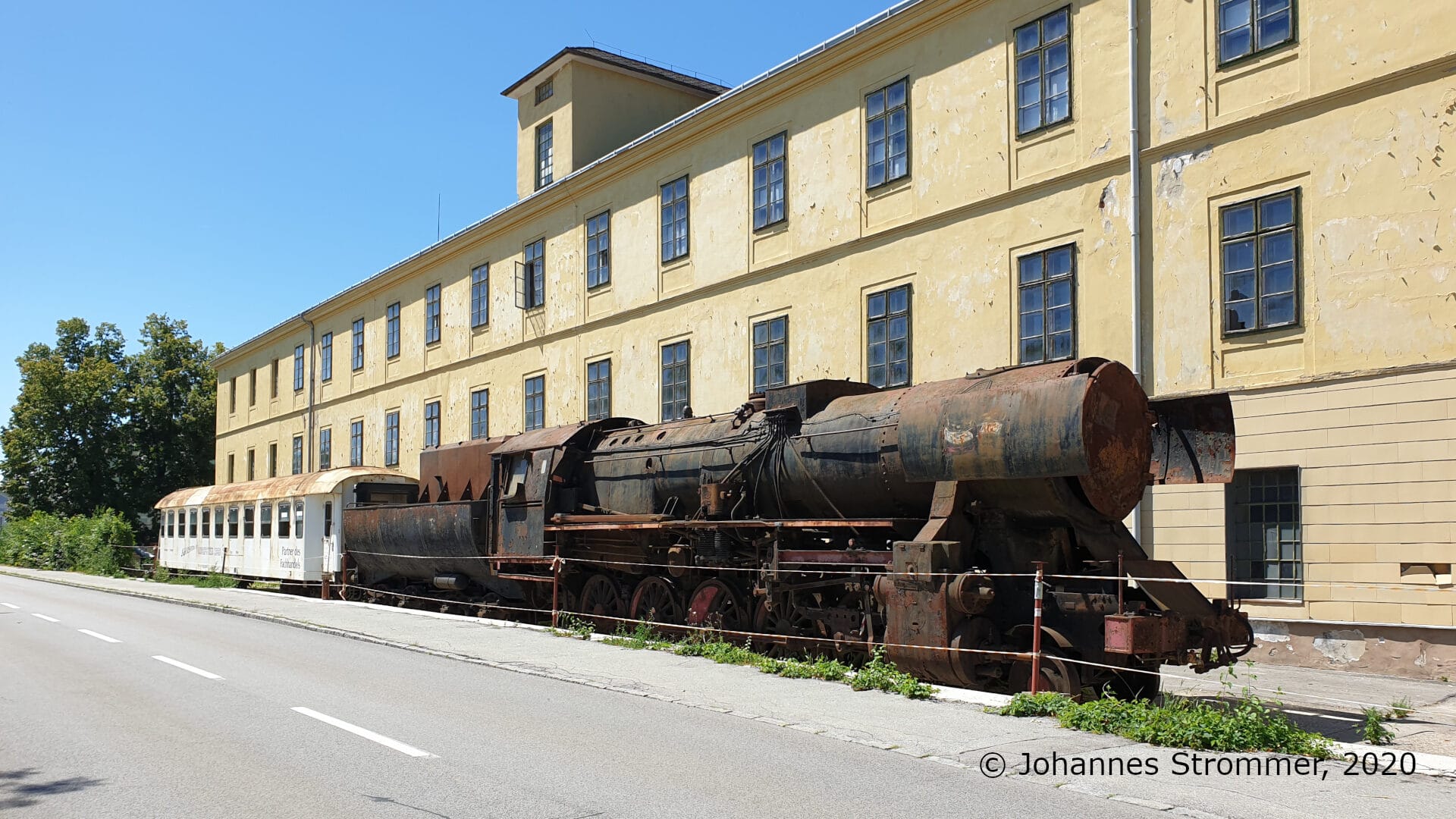 Rest des Anschlussgleises der Harlander Zwirnfabrik und Baumwollspinnerei der Straßenbahn St. Pölten